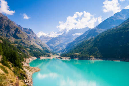 Lake in Place  damの写真素材