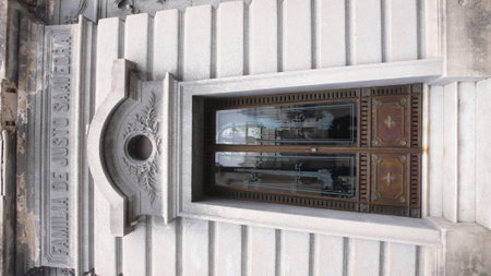 Old Door broken Glas in Old Buildingの写真素材