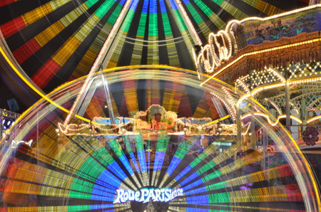 Karusell carousel at night light painting long exposure Kirmes Jahrmarkt