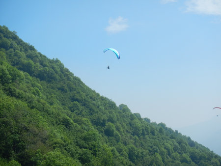 Para Glider Lago Maggiore Lake Blue Sky Italy alps europeanの写真素材