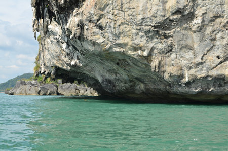 ko phi phi thailand rocks blue water boat tripの写真素材