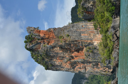 ko phi phi thailand rocks blue water boat tripの写真素材