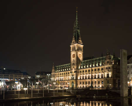 old town hall hamburg at night / view from the right sideのeditorial素材