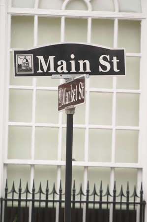 Main St street sign in small town in Americaの写真素材