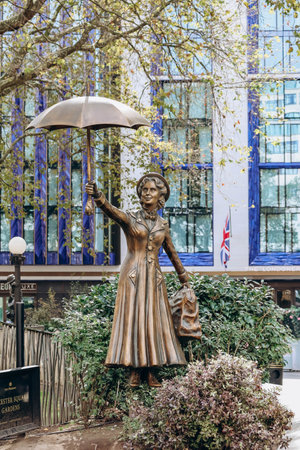 London, United Kingdom - September 25, 2023: Mary Poppins Statue in Leicester Square in Londonのeditorial素材