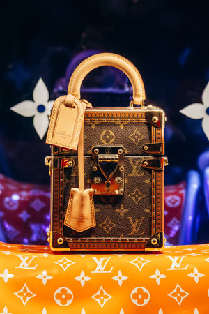 Cannes, France - November 10, 2024 : Louis Vuitton suitcase in the window of a boutique in Cannes on the Croisetteのeditorial素材