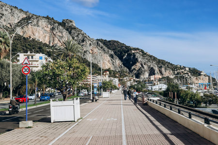 Embankment in Menton towards the Italian borderのeditorial素材