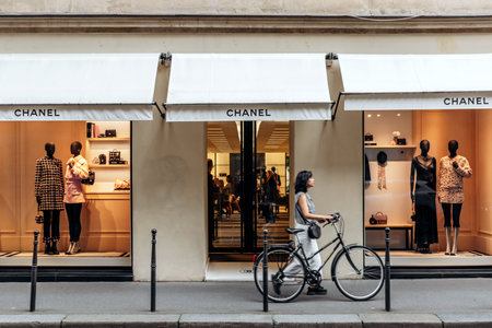 Paris, France - September 7, 2025: Chanel boutique storefront on Rue Cambon with mannequins and displaysのeditorial素材