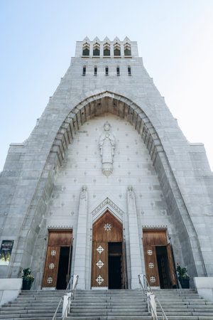 Trois-Rivieres, Canada - August 16, 2025: Exterior view of the Notre-Dame-du-Cap Basilicaのeditorial素材