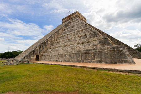 Scenic views of Chichen Itza Maya ruins on Yukatan Peninsula, Mexico.