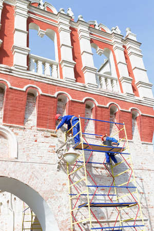 MOSCOW, RUSSIA - APRIL 8, 2015: Views of the territory of the Moscow Kremlin on April 8, 2015. The Kremlin is a fortified complex at the heart of Moscow, overlooking the Moskva River to the south, Saint Basil's Cathedral and Red Square to the east, and thのeditorial素材