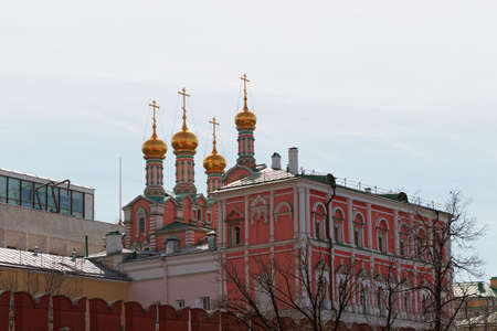 MOSCOW, RUSSIA - APRIL 8, 2015: Views of the territory of the Moscow Kremlin on April 8, 2015. The Kremlin is a fortified complex at the heart of Moscow, overlooking the Moskva River to the south, Saint Basil's Cathedral and Red Square to the east, and thのeditorial素材