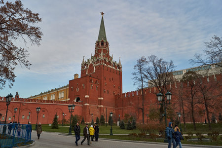 Moscow Russia - October 25, 2014: A walk near the walls of the Moscow Kremlin. Kremlin towers, buildings.のeditorial素材
