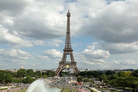 PARIS, FRANCE - 02 June 2018: View of the Eiffel Tower from Place de Trocadero. The Eiffel Tower was constructed from 1887-1889 as the entrance to the 1889 World.のeditorial素材
