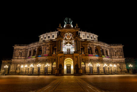 Front view of the Semperoper (Opera house) in Dresden at night, home to the ballet and the Saxon State Orchestra.のeditorial素材