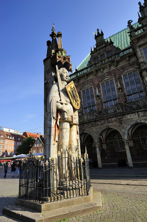 Statue of Roland on the Market Square, is a symbol of trading rights and freedom since 1404, Bremen, Germanyのeditorial素材