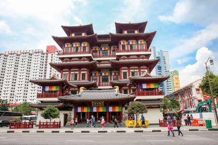 Singapore - November 23, 2012. Buddha Tooth Relic Temple in Chinatown. The temple is based on the Tang dynasty architectural style and built to house the tooth relic of the historical Buddha.のeditorial素材