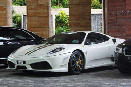 White Ferrari F430 Scuderia sport carの素材