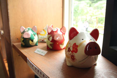 Three little cute pigsの素材