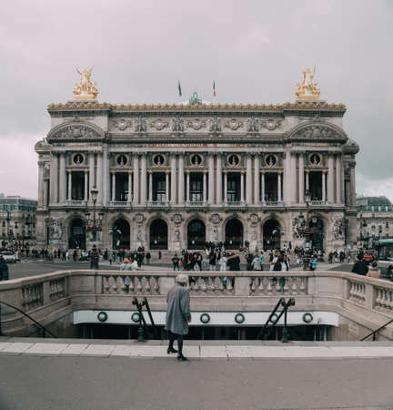 Paris, France - November 03 2021: The Palais Garnierのeditorial素材