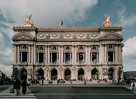 Paris, France - November 03 2021: The Palais Garnierのeditorial素材