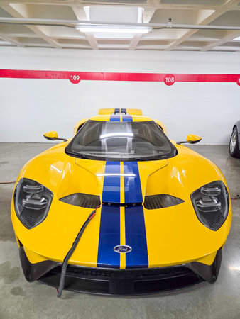Los Angeles, USA - November 30, 2025: Petersen Automotive Museum. Ford GT IIのeditorial素材