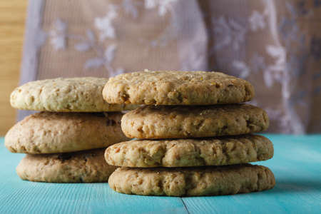 Oat cookies on wood tableの写真素材