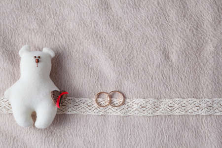 Wedding card decoration with couple ring.の写真素材