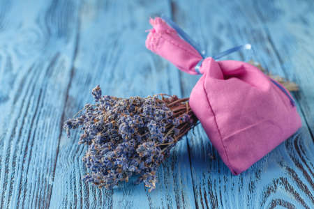 dry lavenders on wood tableの写真素材