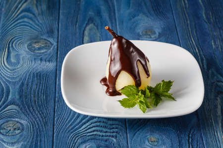 poached pear with syrupの写真素材