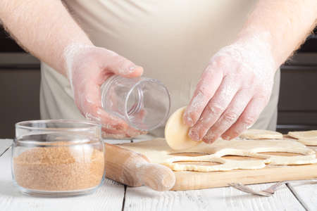 cutting cookies dough circle shape homemadeの写真素材