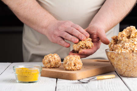 Raw diet chicken meatball cooking processの写真素材