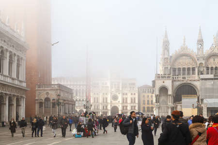 VENICE, ITALY â FEBRUARY 17, 2019: People in carnival costumes on Piazza San Marco in Venice during the carnivalのeditorial素材