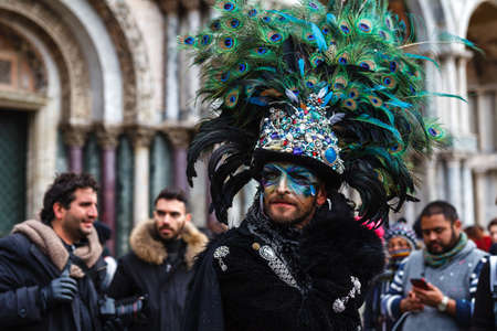 VENICE, ITALY â FEBRUARY 17, 2019: People in carnival costumes on Piazza San Marco in Venice during the carnivalのeditorial素材