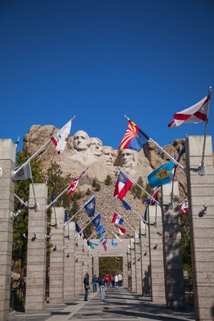KEYSTONE, SD - MAY 05: Mount Rushmore monument with torists on May 05, 2012 near Keystone, SD. The Mount Rushmore National Memorial is a sculpture carved into the granite face of Mount Rushmore. Mount Rushmore features 60-foot (18 m) sculptures of the heaのeditorial素材