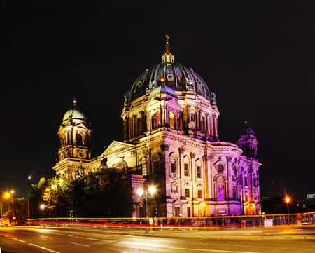Berliner Dom overview in the nightの写真素材