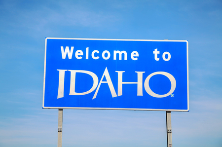Welcome to Idaho sign at the state borderの写真素材