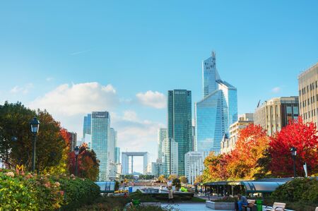 PARIS - NOVEMBER 2: La Defense business district on November 2, 2016 in Paris, France.のeditorial素材