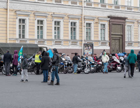 St. Petersburg, Russia - September 10, 2017: Bikers on the Palace Square. Closing seasonのeditorial素材