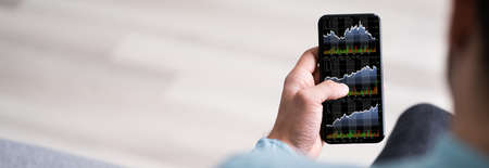 Broker Trading Online On Stock Exchange Using Mobile Phone