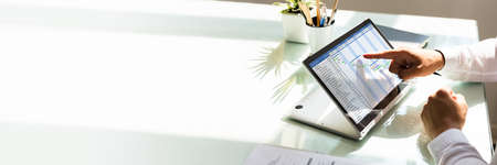 Project Control Software. Agenda Gantt Chart On Hybrid Tabletの写真素材