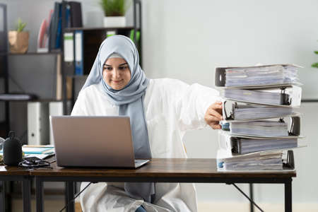 Digital Transformation. Accountant Using E Invoice Tax Document Softwareの写真素材