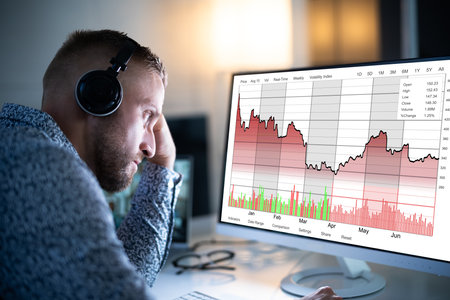 Stock Trade Looking At Financial Loss Online