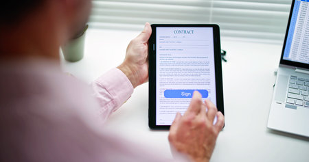 Digital Signature On Contract Document Online Using Tablet