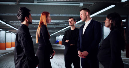 The Suit-Wearing Bodyguard Protects The Underground Mafia Boss Meeting