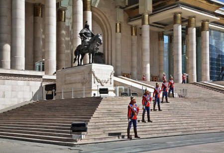 Guard of honor  in front of Government Palace on Grand Chinggis Khaan square in Ulaanbaatar. Mongoliaのeditorial素材