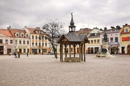 Draw-well on Market square in Rzeszow. Polandのeditorial素材