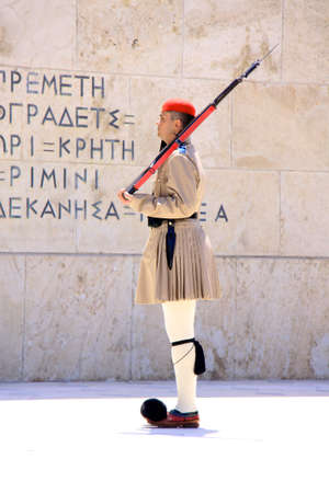 Changing the guards at the Greek Parliament-Athensのeditorial素材