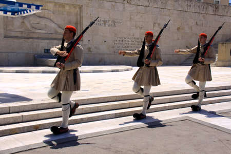 Changing the guards at the Greek Parliament-Athensのeditorial素材