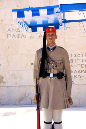 Changing the guards at the Greek Parliament-Athensのeditorial素材